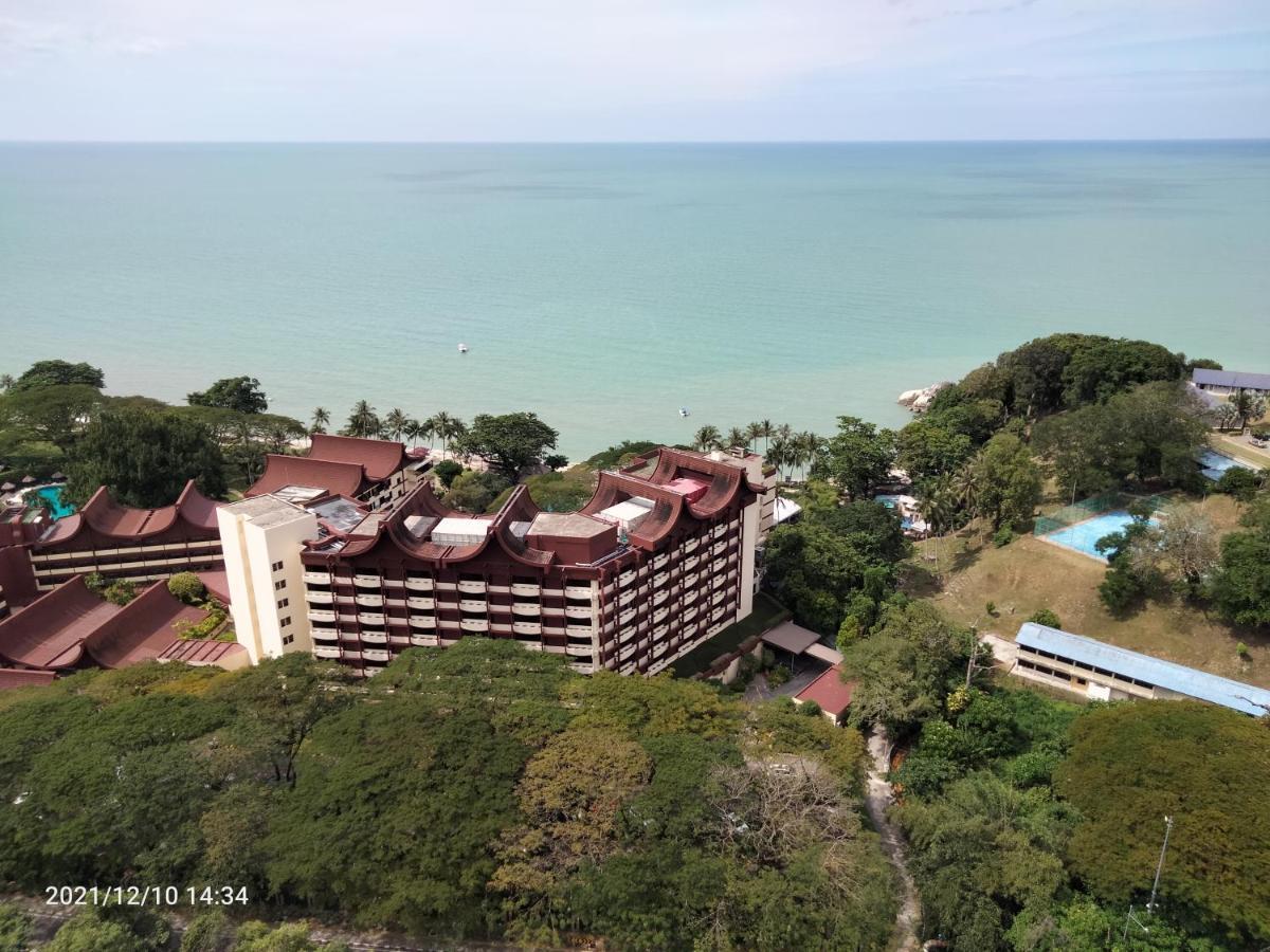 Airbnb At Sri Sayang Batu Ferringhi Beach Extérieur photo