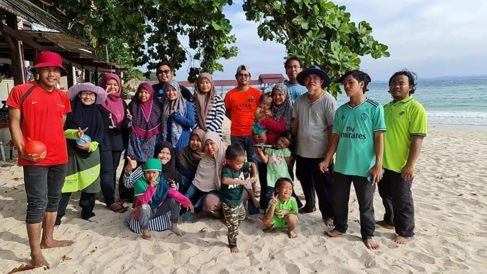 Airbnb At Sri Sayang Batu Ferringhi Beach Extérieur photo